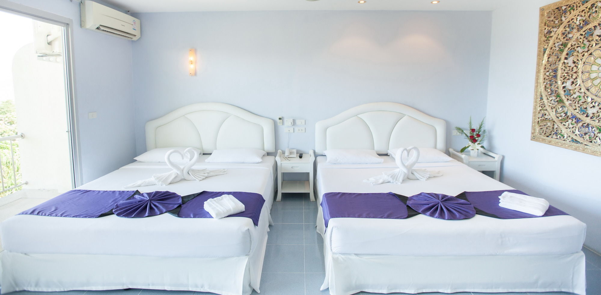 Chalong Beach Hotel Phuket Rawai Extérieur photo